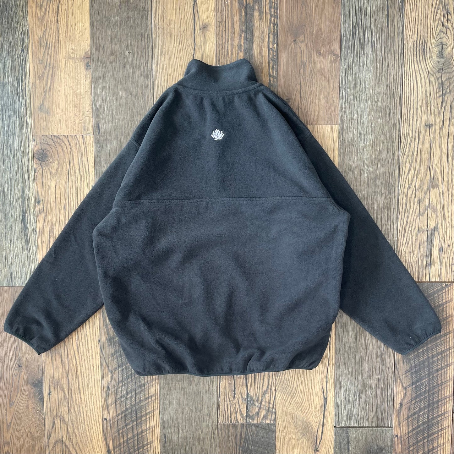 Surf Lotus Fleece - Salted Black