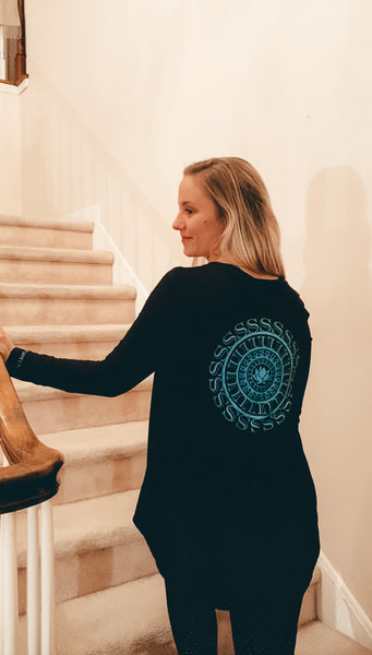 Graphic Ladies Medallion Long Sleeve T with Cuff Print Logo